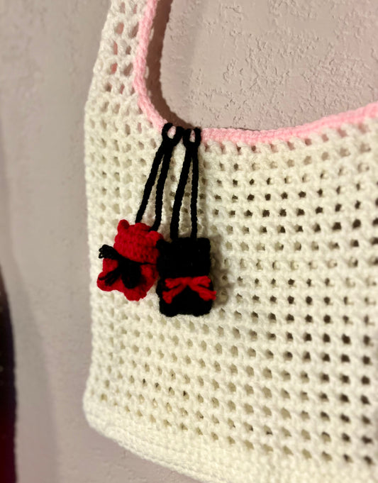 Red and black gummy bear keychains🐻